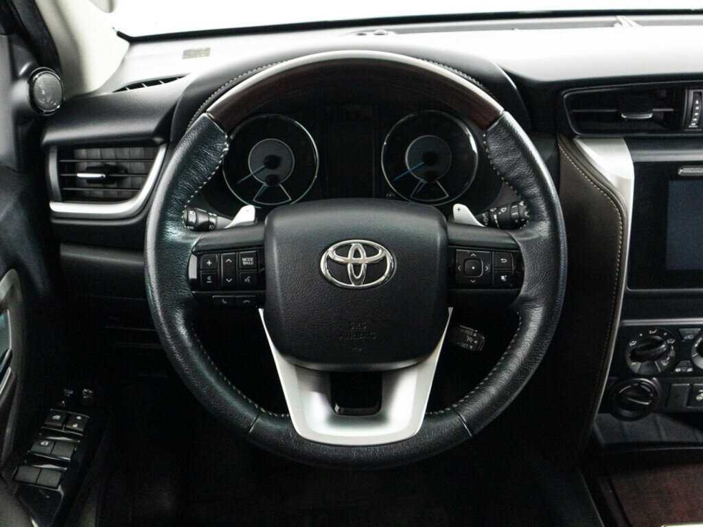 Купить Toyota Fortuner, 2019, 62 326 км, фото №21