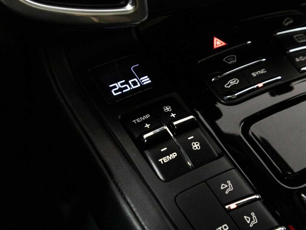 Купить Porsche Cayenne GTS, 2015, 109 525 км, фото №24