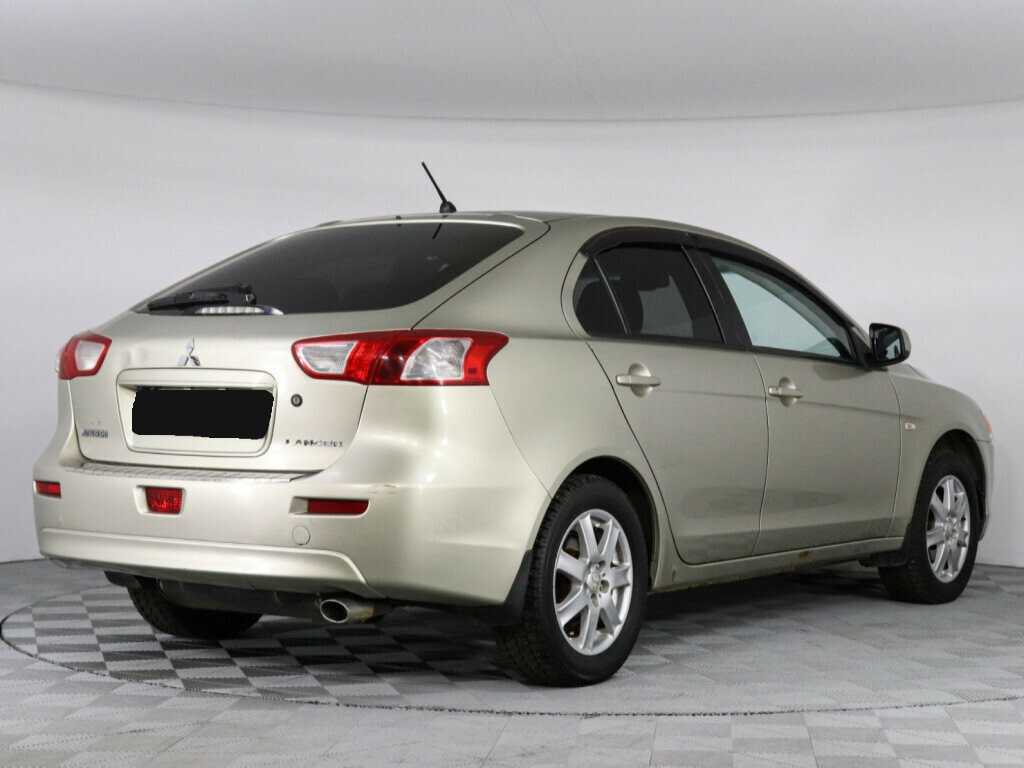 Mitsubishi Lancer