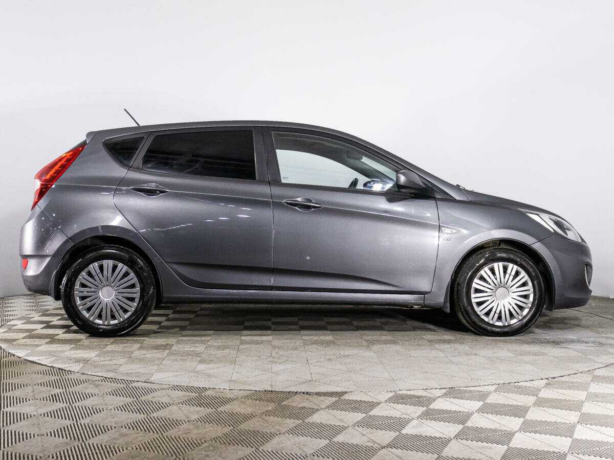 Купить Hyundai Solaris, 2011, 175 048 км, фото №4