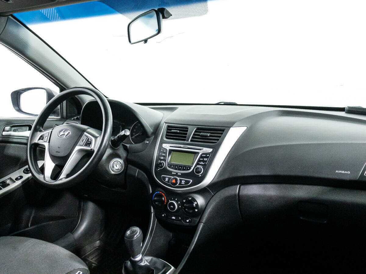 Купить Hyundai Solaris, 2011, 175 048 км, фото №9