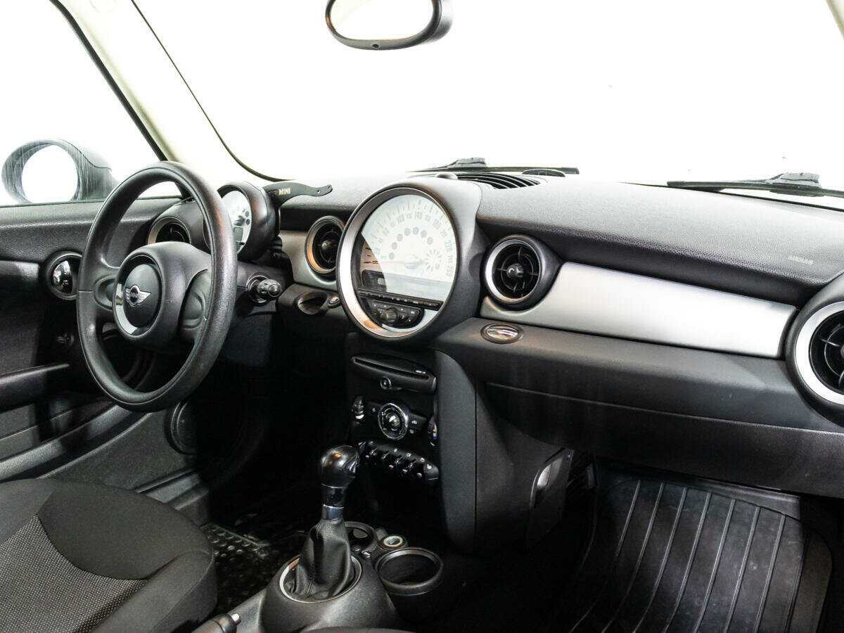 Купить Mini Hatch One, 2011, 180 106 км, фото №9