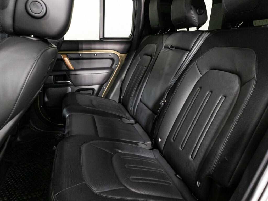 Купить Land Rover Defender 110, 2021, 76 500 км, фото №7