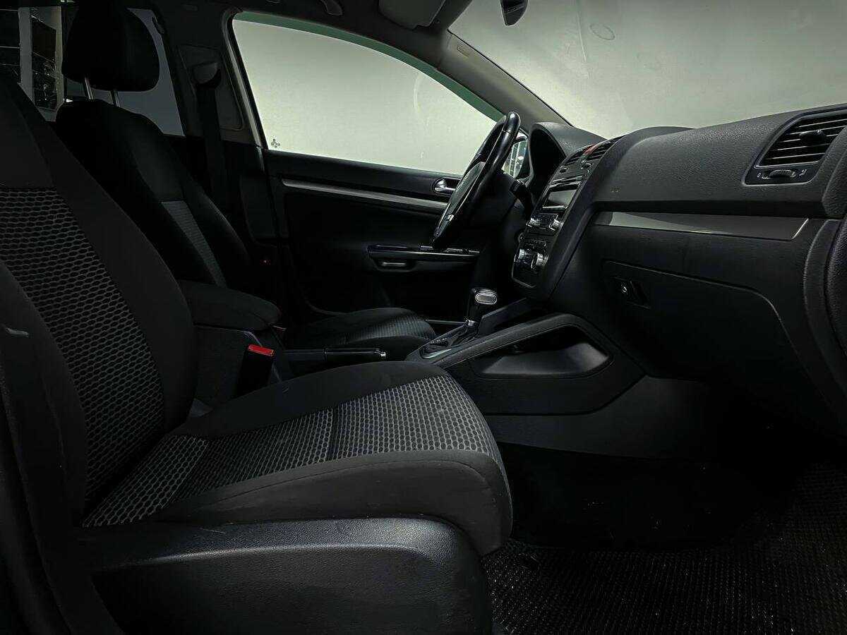 Купить Volkswagen Jetta, 2009, 200 566 км, фото №12