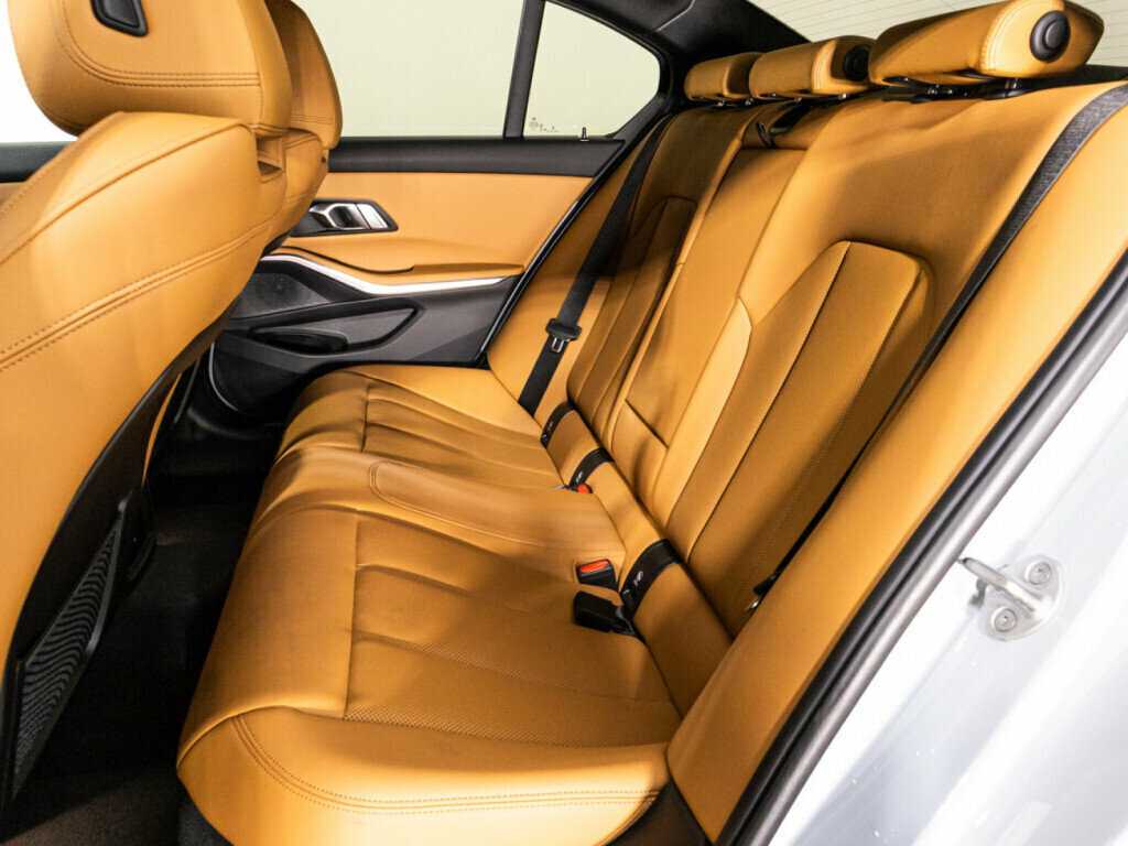 Купить BMW 3 серии 320i, 2023, 17 842 км, фото №10