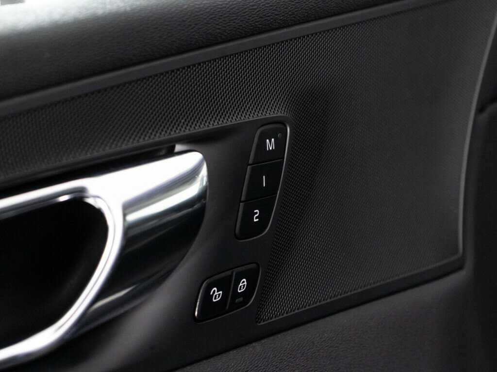 Купить Volvo XC60, 2019, 50 903 км, фото №24