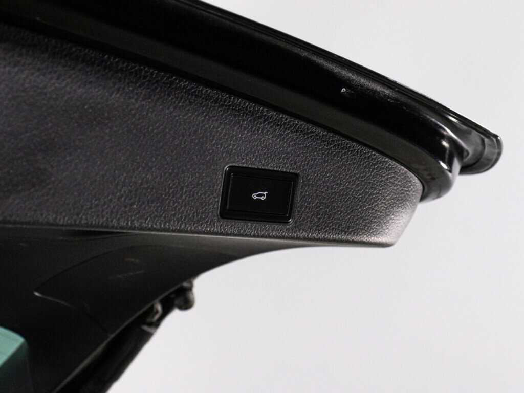 Купить Volkswagen Touareg, 2016, 146 960 км, фото №13