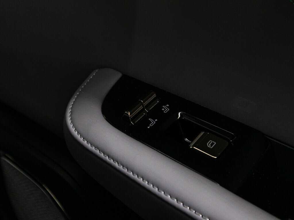 Купить Zeekr 001 100 kWh, 2023, 6 645 км, фото №25