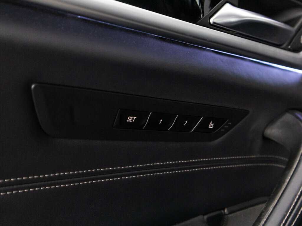 Купить BMW 5 серии M550i xDrive, 2020, 97 874 км, фото №22