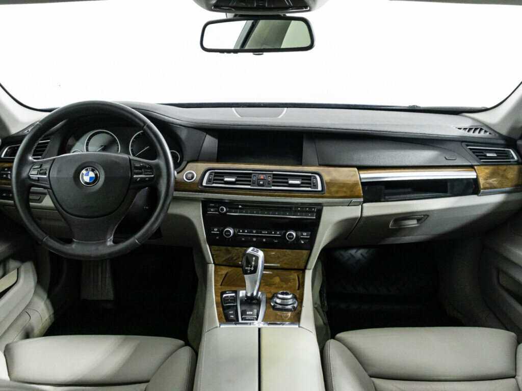Купить BMW 7 серии 740i, 2012, 183 136 км, фото №13