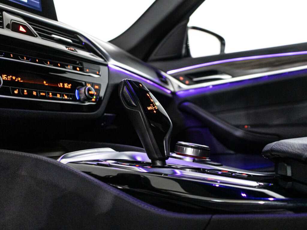Купить BMW 5 серии 520d xDrive, 2021, 79 833 км, фото №38