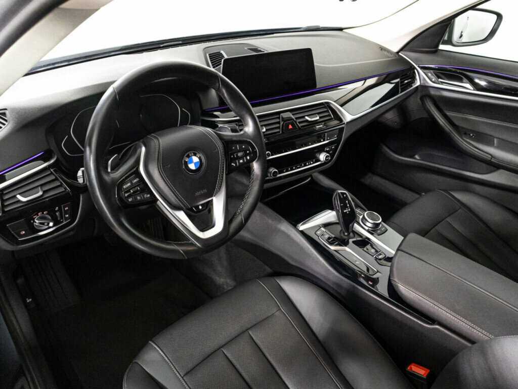 Купить BMW 5 серии 520d xDrive, 2020, 108 333 км, фото №9
