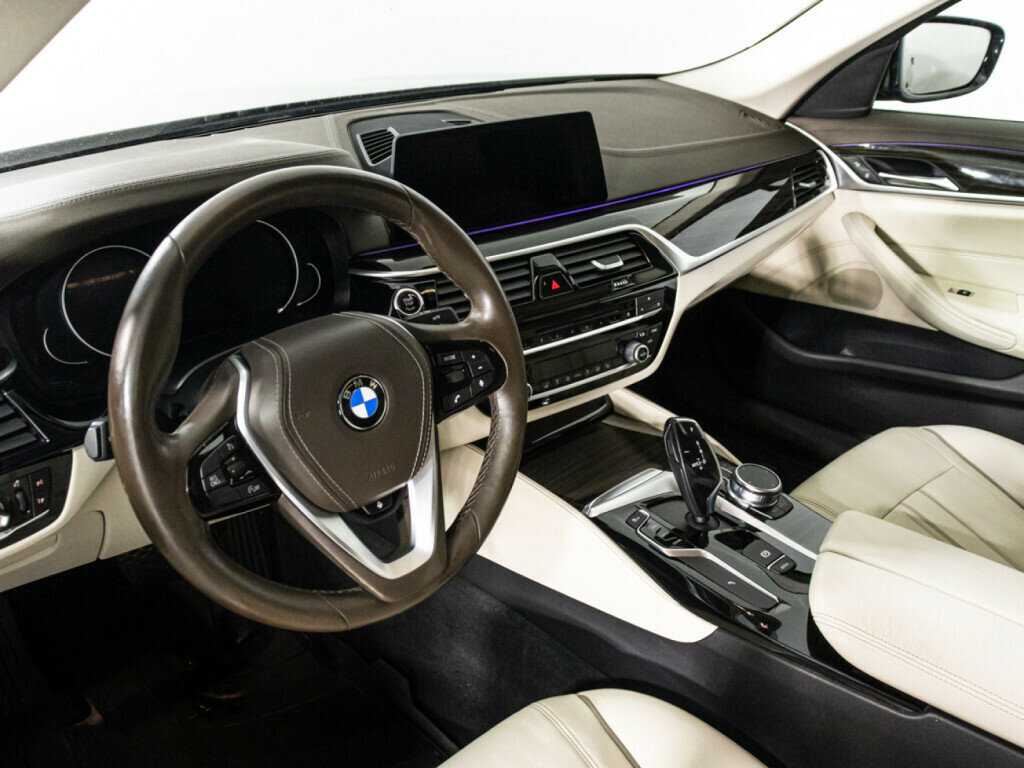 Купить BMW 5 серии 520d xDrive, 2016, 106 752 км, фото №11