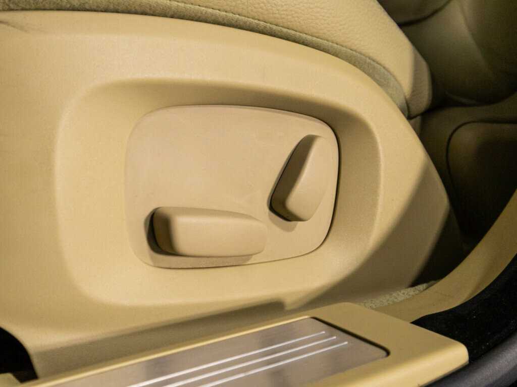 Купить Jaguar XF, 2011, 190 359 км, фото №18