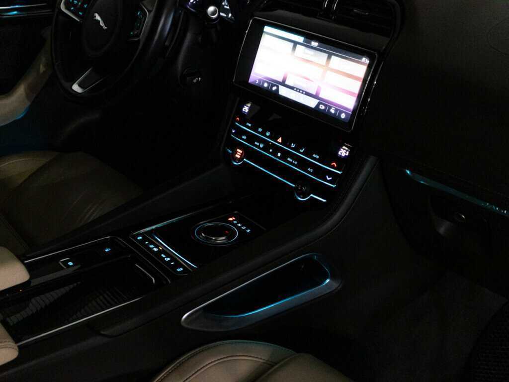 Купить Jaguar F-Pace, 2018, 76 223 км, фото №24