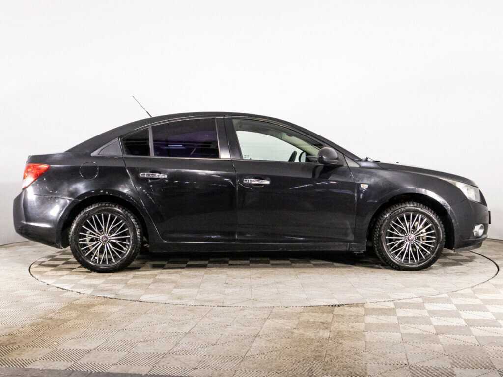 Купить Chevrolet Cruze, 2011, 244 133 км, фото №4