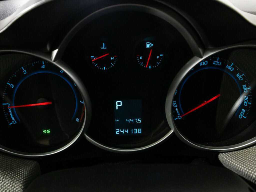 Купить Chevrolet Cruze, 2011, 244 133 км, фото №11