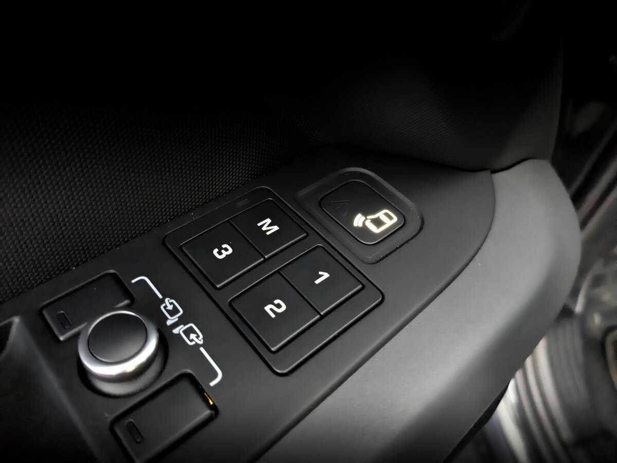 Купить Land Rover Defender 110, 2021, 61 571 км, фото №22