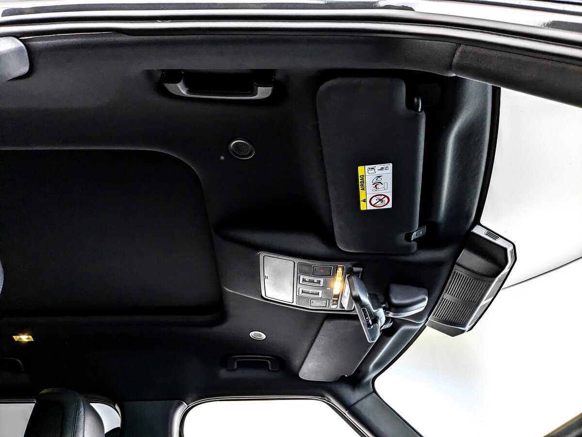 Купить Land Rover Defender 110, 2021, 61 571 км, фото №24