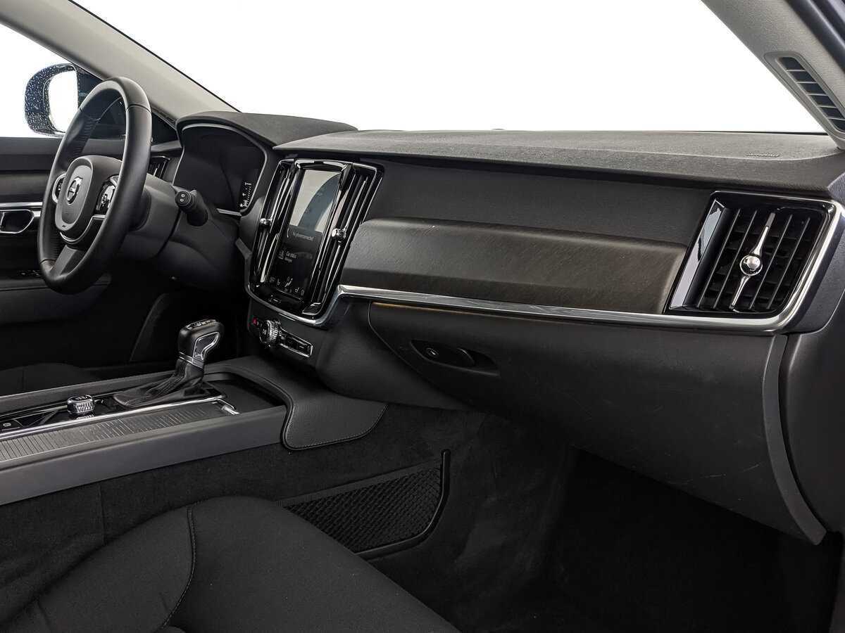 Купить Volvo V90 Cross Country, 2019, 48 092 км, фото №11