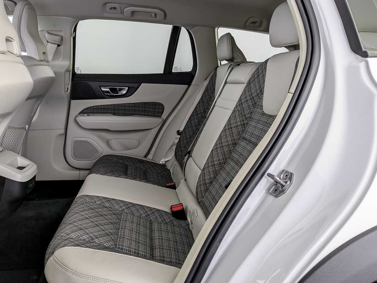 Купить Volvo V60 Cross Country, 2021, 49 372 км, фото №12