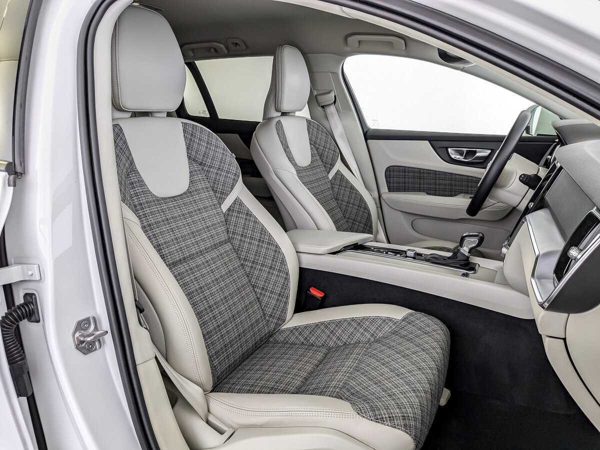 Купить Volvo V60 Cross Country, 2021, 49 372 км, фото №24