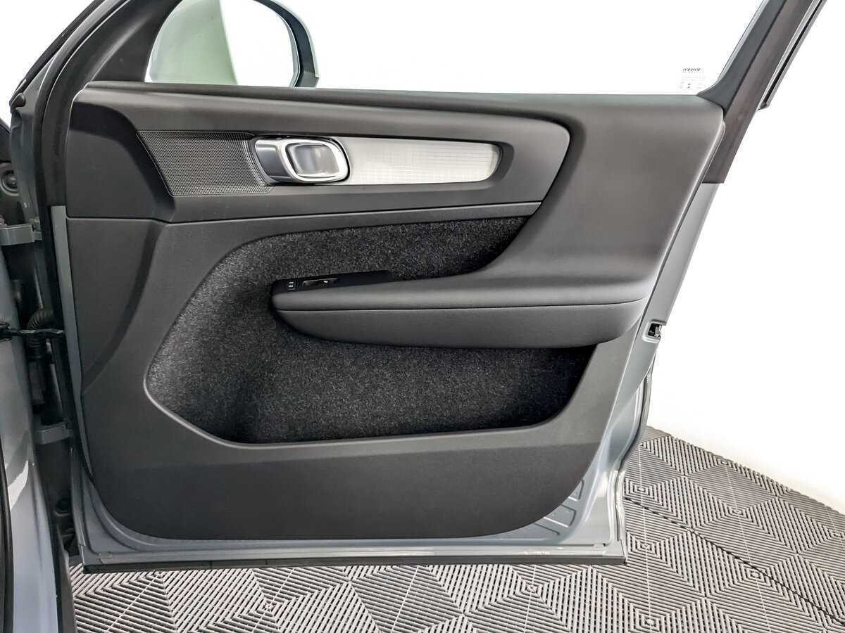 Купить Volvo XC40, 2021, 37 807 км, фото №25