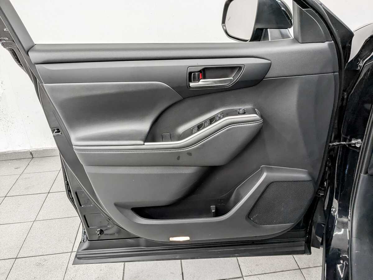 Купить Toyota Highlander, 2021, 56 873 км, фото №19