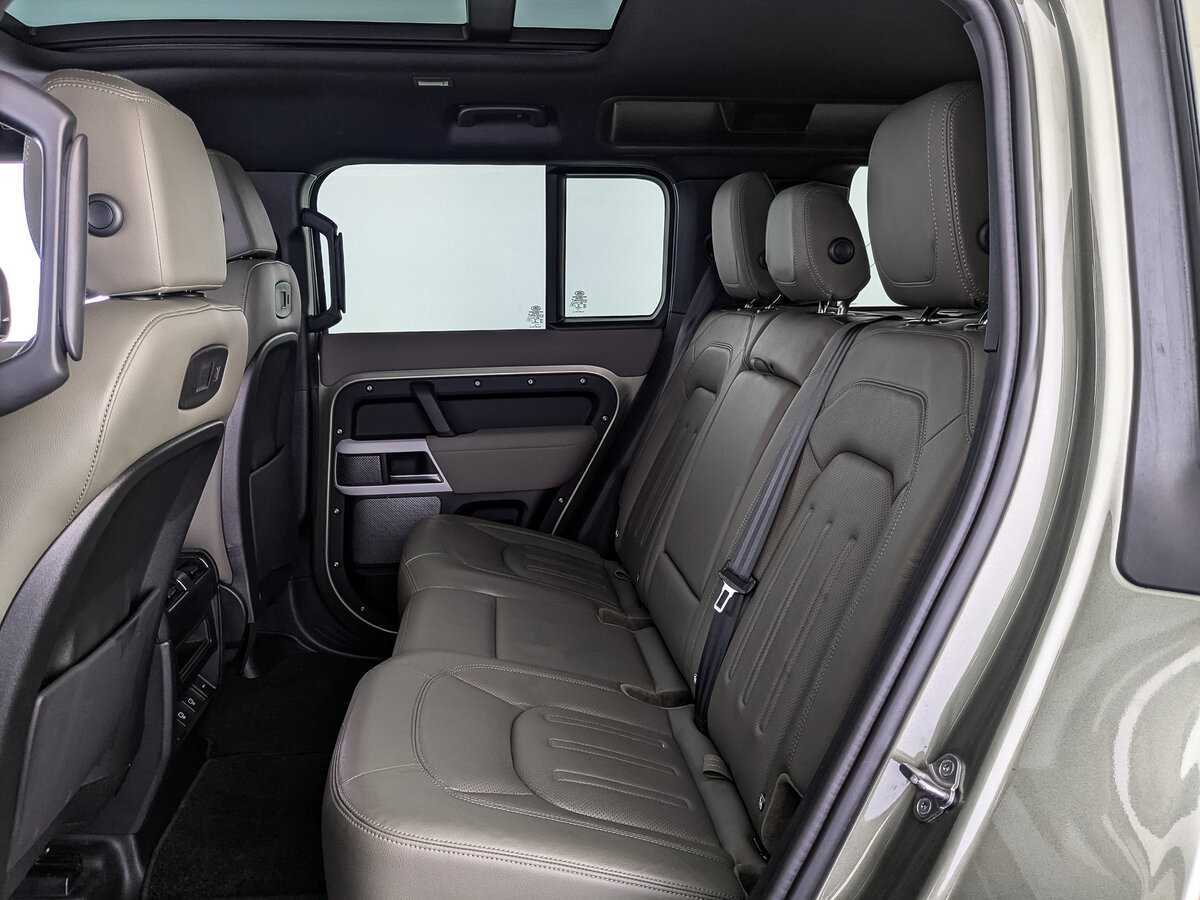 Купить Land Rover Defender 110, 2021, 61 005 км, фото №18