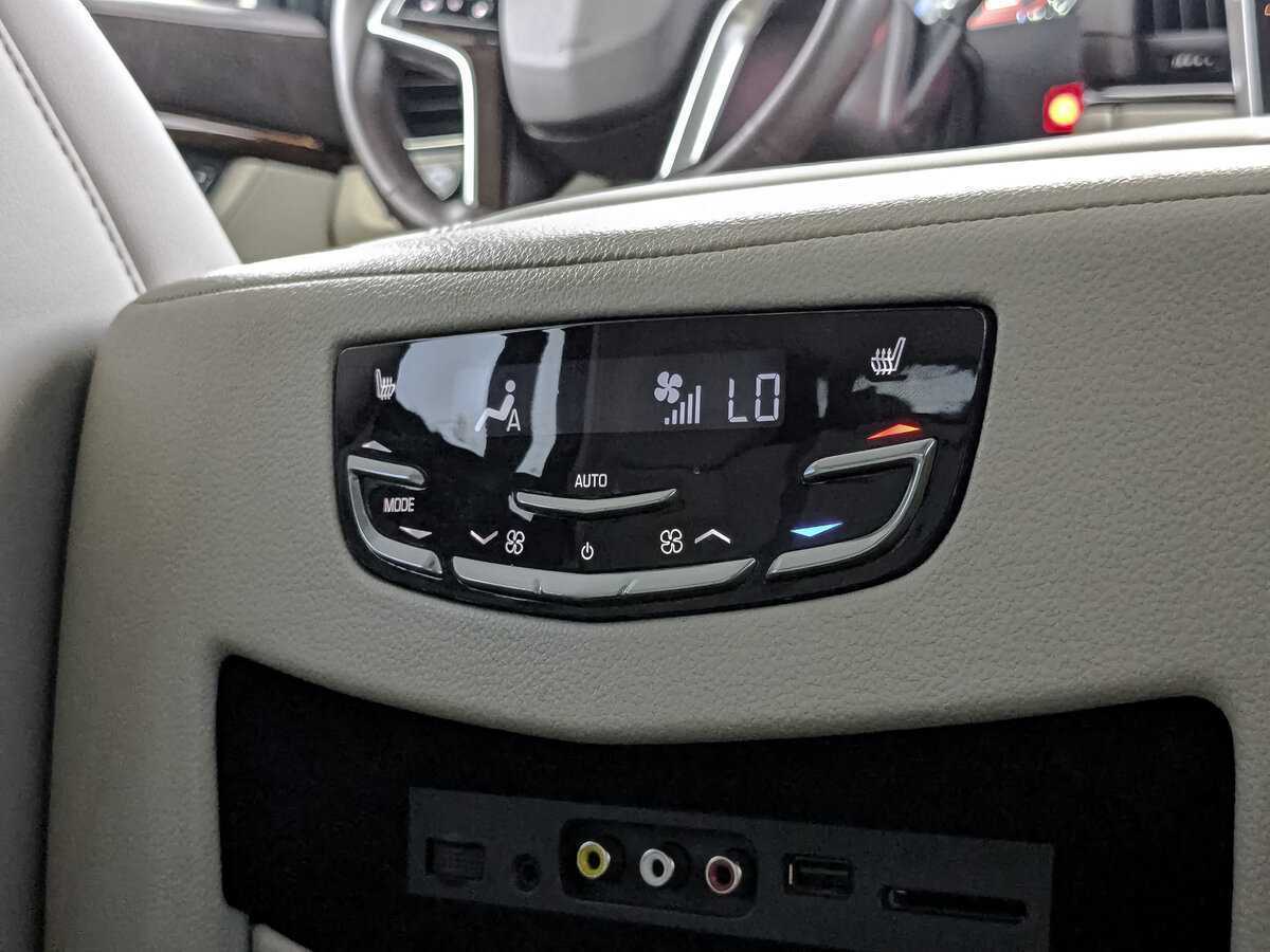 Купить Cadillac Escalade, 2016, 51 527 км, фото №29