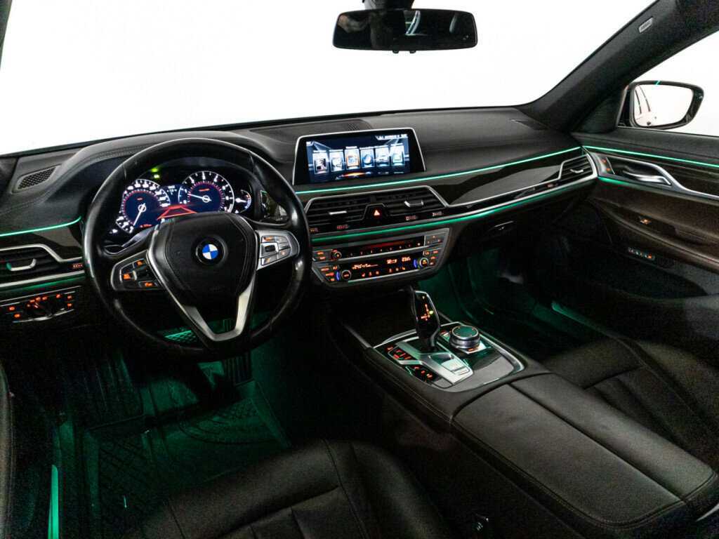 Купить BMW 7 серии 730i, 2016, 168 760 км, фото №25