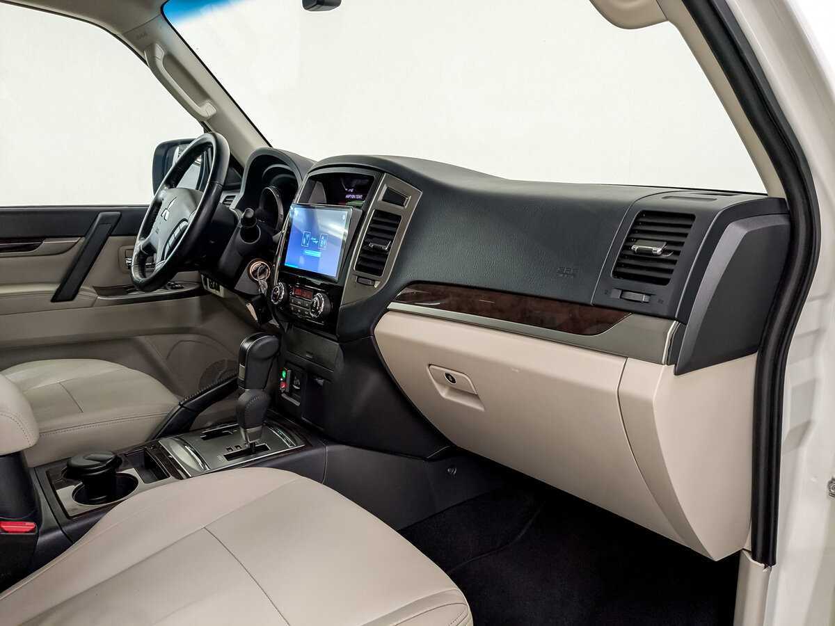 Купить Mitsubishi Pajero, 2021, 26 852 км, фото №11