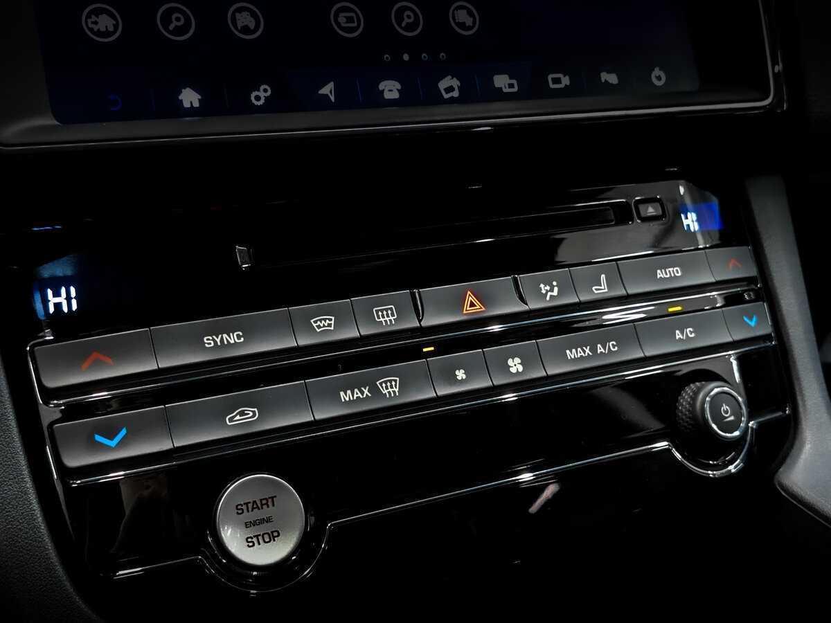 Купить Jaguar F-Pace, 2018, 77 584 км, фото №25