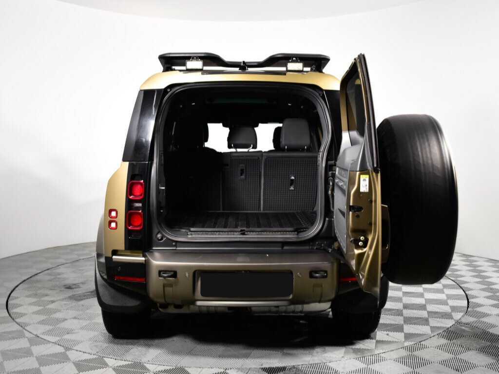Купить Land Rover Defender 110, 2021, 61 846 км, фото №18