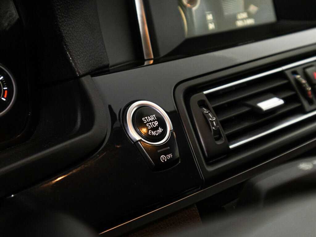 Купить BMW 5 серии 520d, 2015, 167 388 км, фото №17