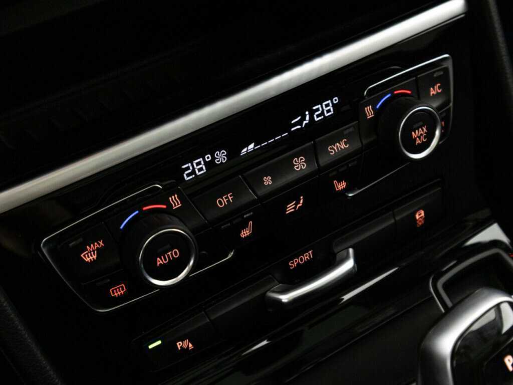 Купить BMW 2 серии Active Tourer 216d, 2019, 78 945 км, фото №19