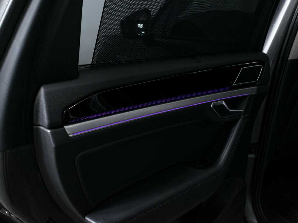 Купить Volkswagen Touareg, 2019, 157 305 км, фото №24