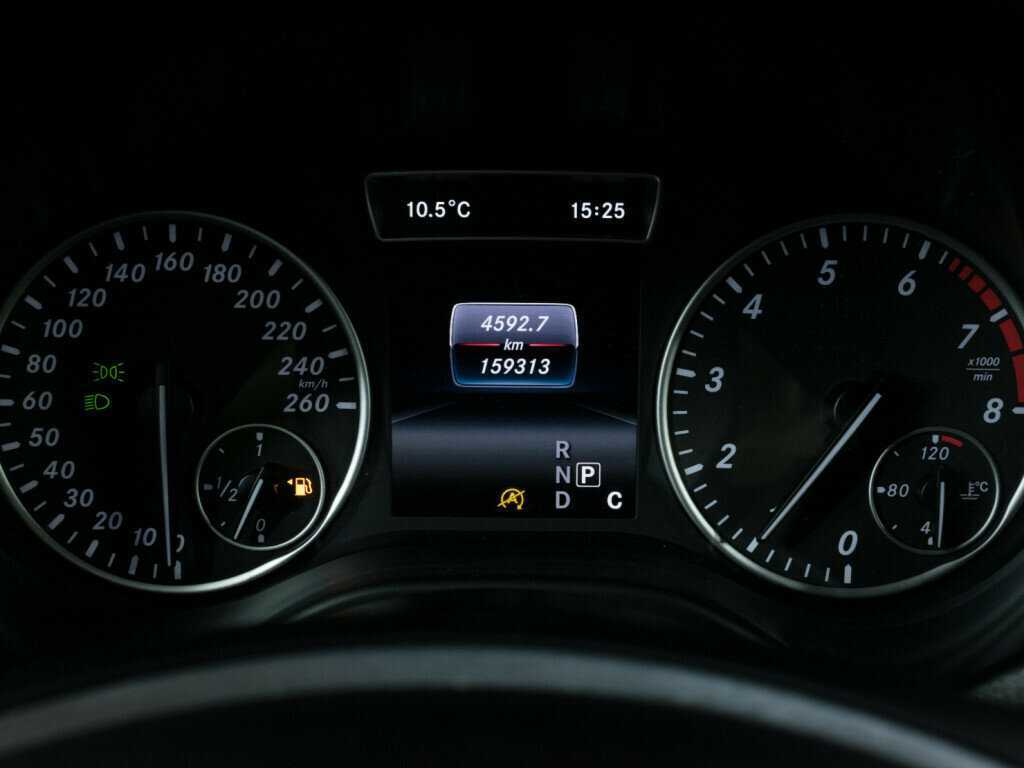 Купить Mercedes-Benz GLA 200, 2016, 159 311 км, фото №12