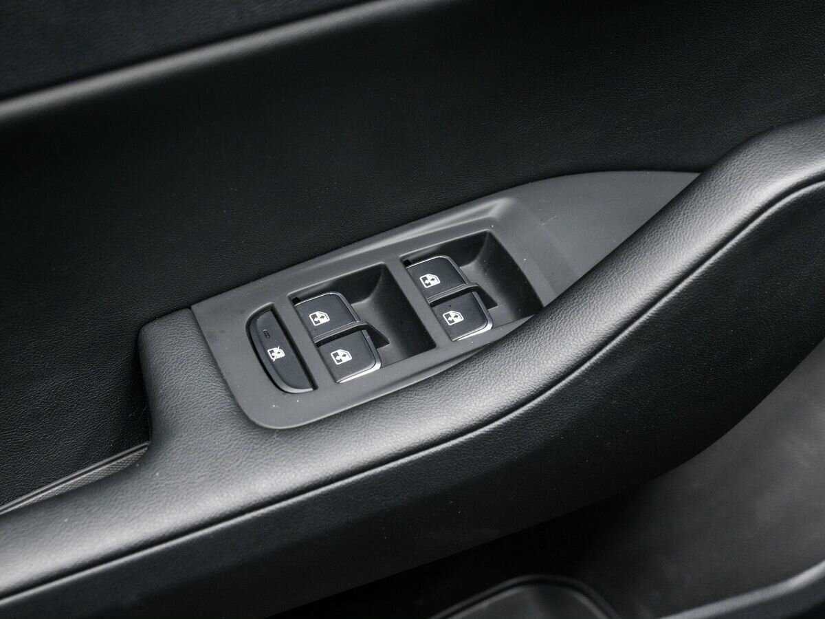 Купить Hongqi H5, 2022, 33 000 км, фото №17