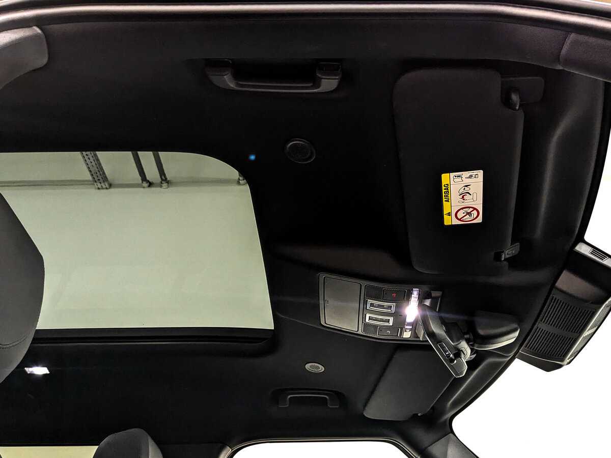 Купить Land Rover Defender 110, 2021, 67 614 км, фото №19