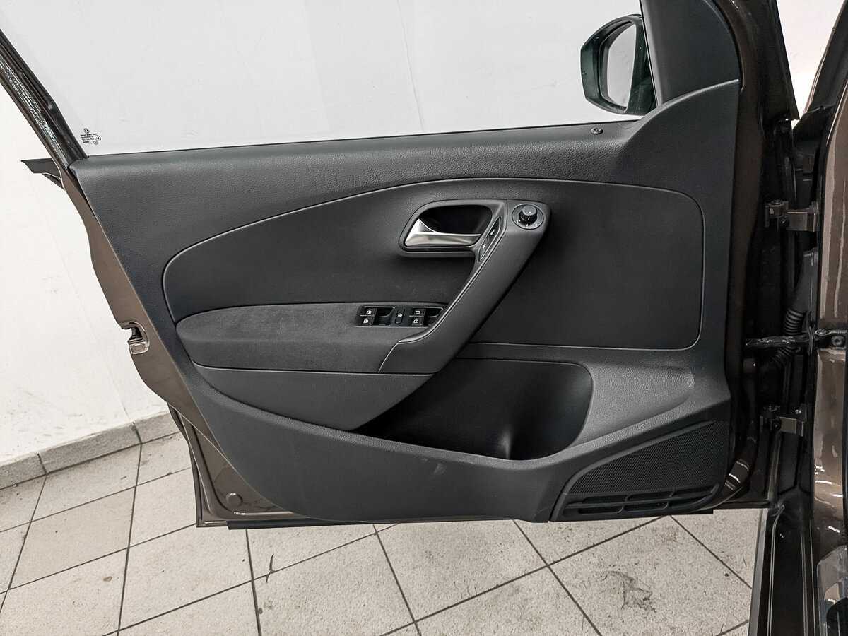 Купить Volkswagen Polo, 2011, 110 764 км, фото №16