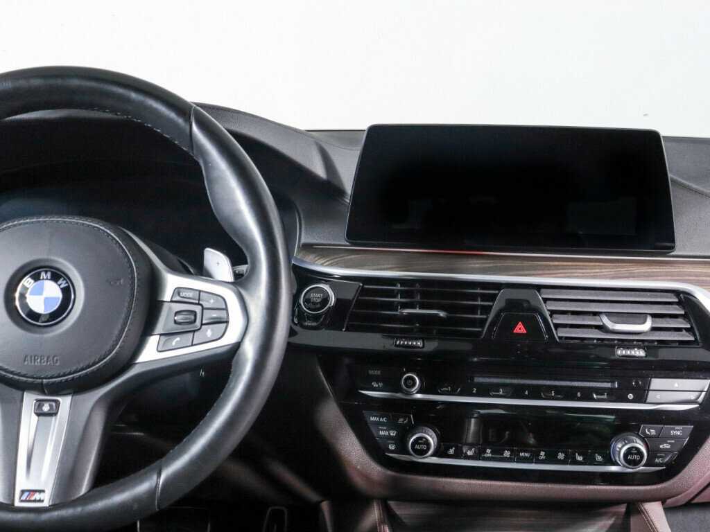 Купить BMW 5 серии 530d xDrive, 2018, 63 400 км, фото №11