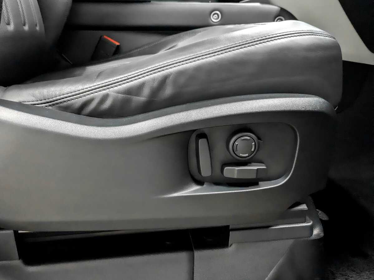 Купить Land Rover Defender 90, 2021, 42 933 км, фото №24