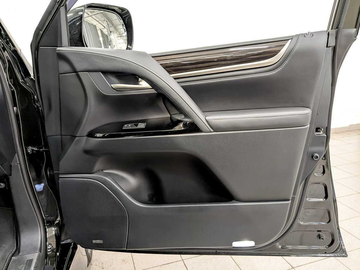 Купить Lexus LX 570, 2021, 86 869 км, фото №29