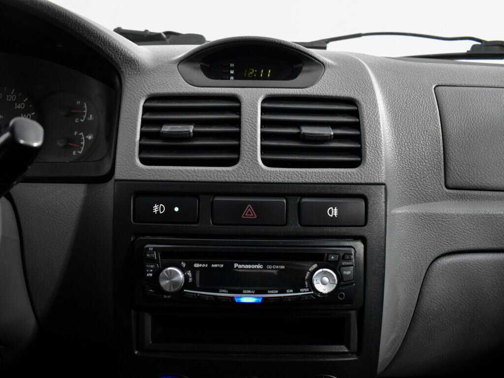 Купить Kia Rio, 2005, 222 373 км, фото №12