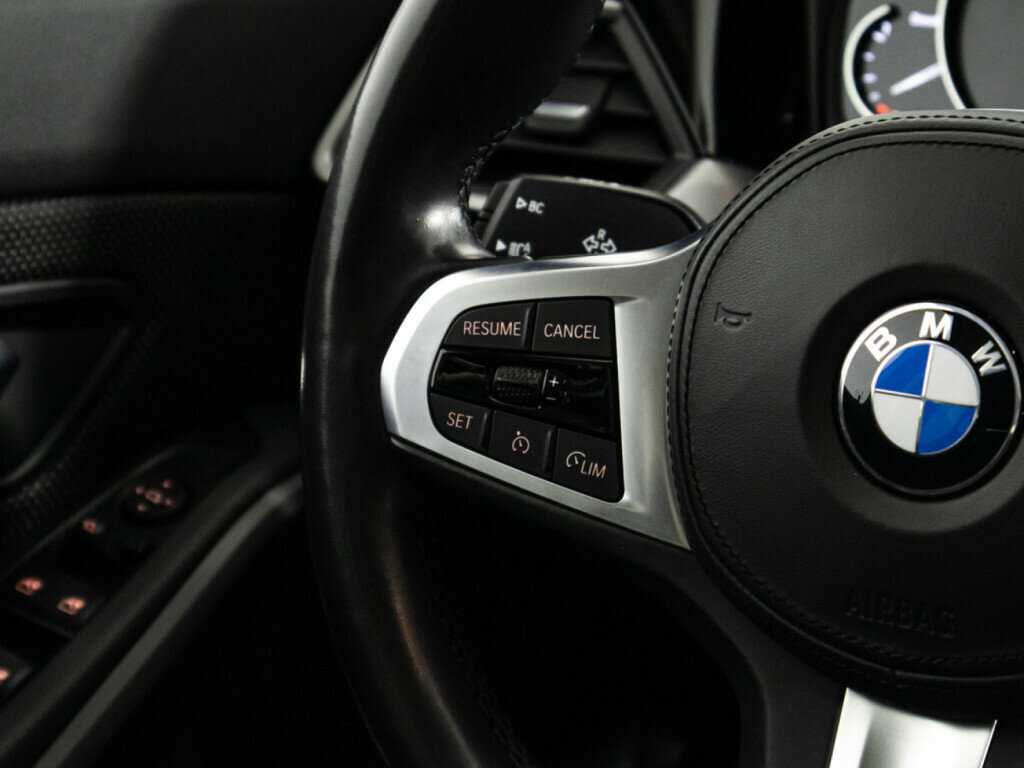 Купить BMW 3 серии 318d, 2019, 94 470 км, фото №16