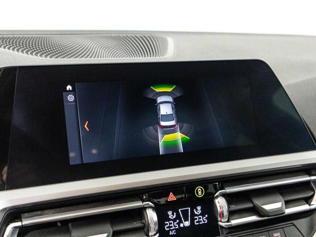 Купить BMW 3 серии 318d, 2019, 94 470 км, фото №18