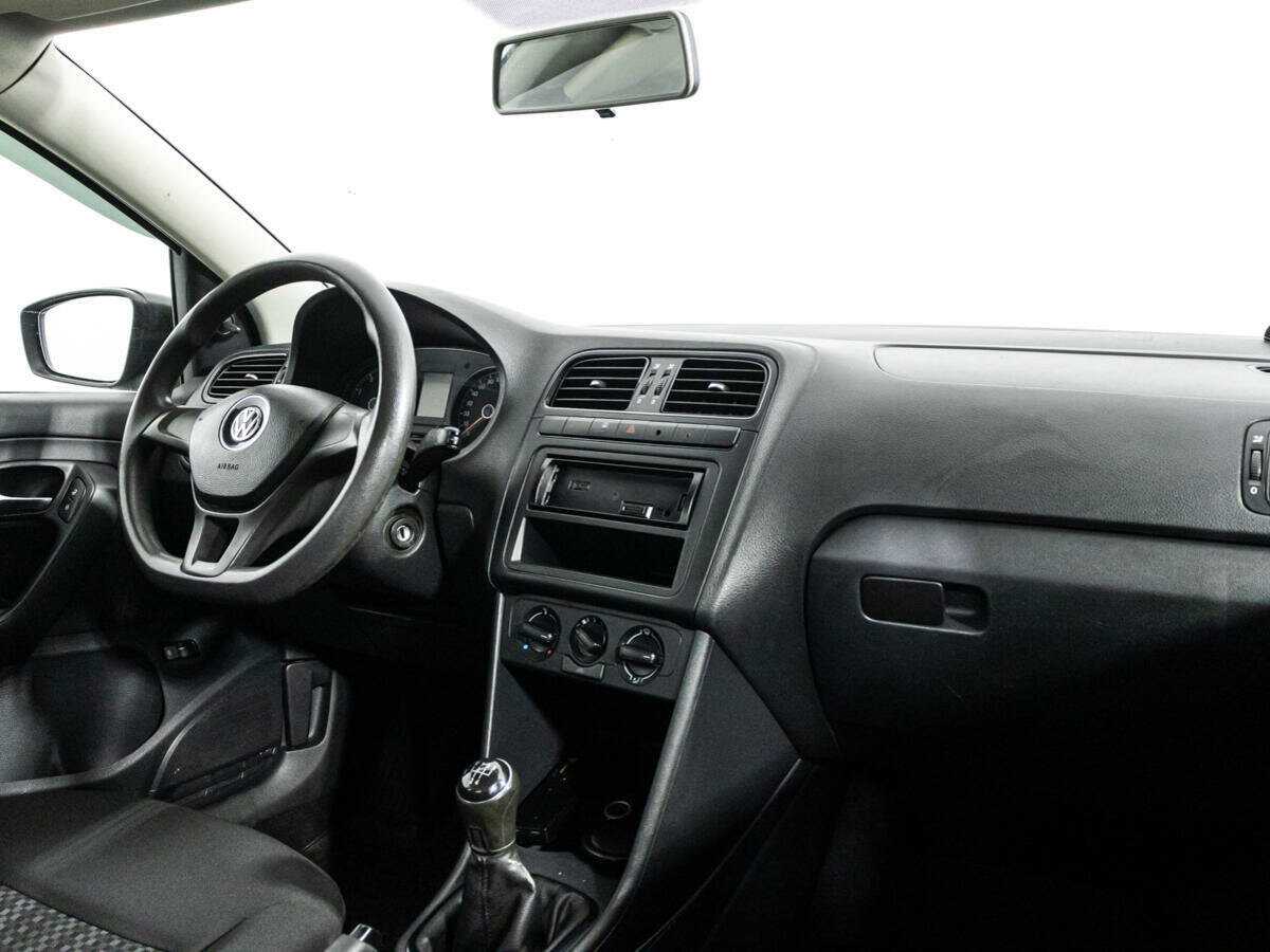 Купить Volkswagen Polo, 2017, 81 551 км, фото №9
