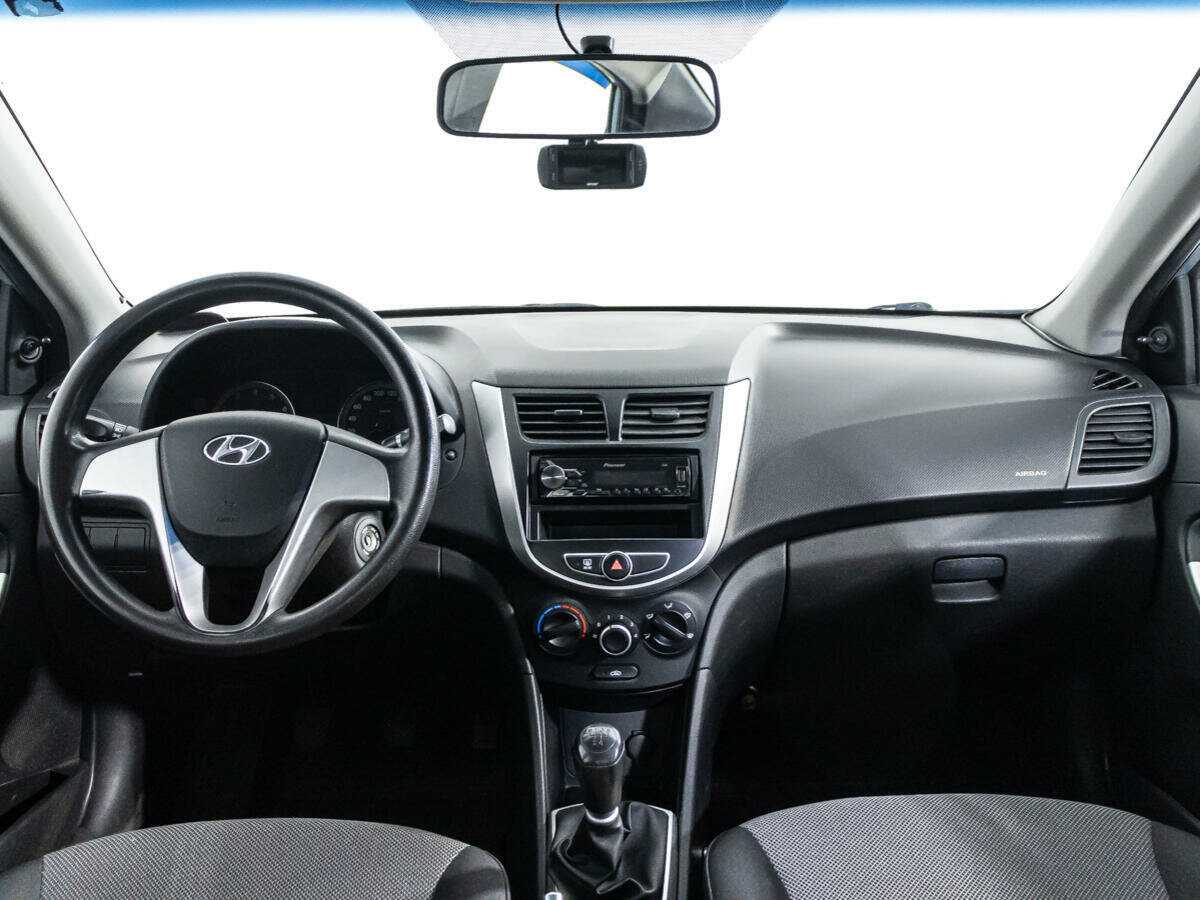 Купить Hyundai Solaris, 2011, 88 573 км, фото №13