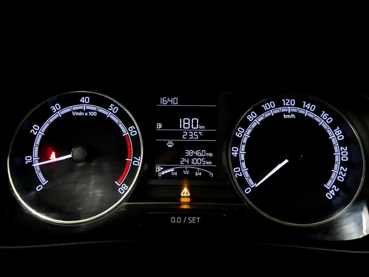 Купить Skoda Rapid, 2017, 240 992 км, фото №13